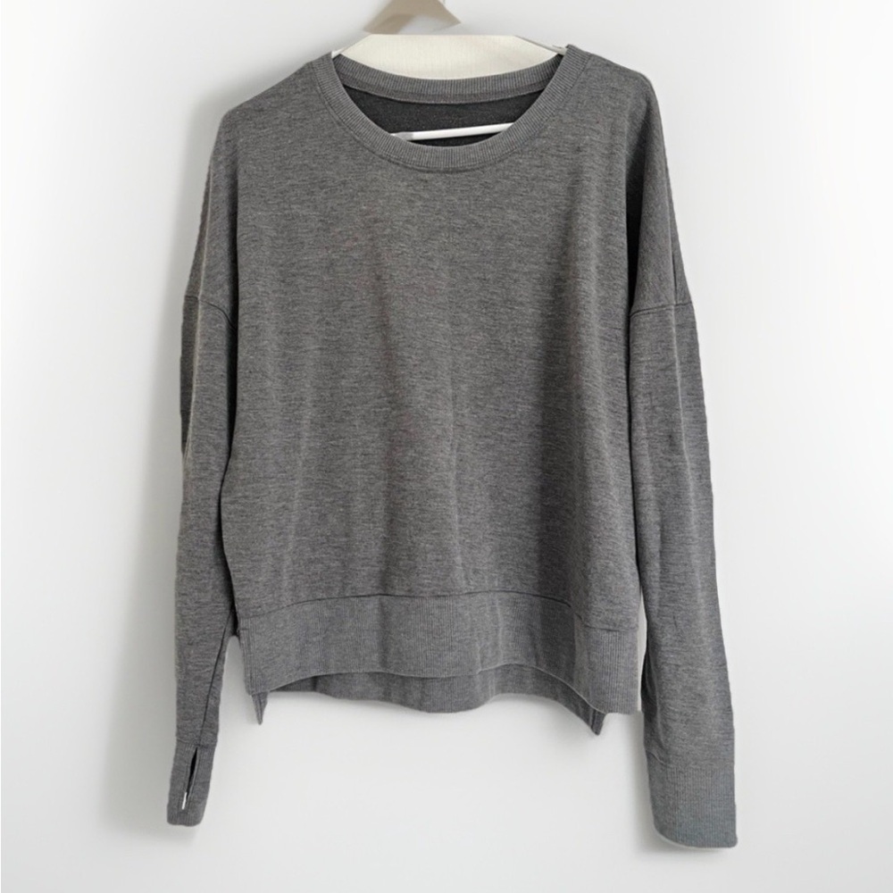 Womens Gray Long Sleeve Shirt size L Pullover Plain Crew Neck Sweatshirt Casual - Picture 2 of 7